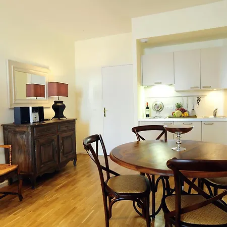 Apartmán Caumartin 64 *