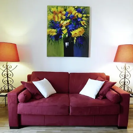 Apartment Caumartin 64 *