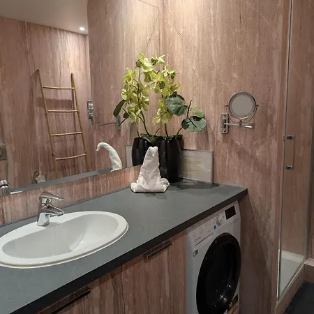 Apartment Caumartin 64 Paris