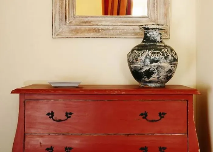 Daire Caumartin 64 *