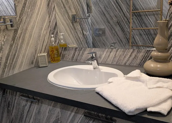 Caumartin 64 * Paris